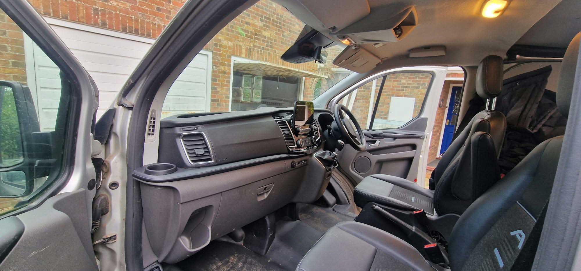 Ford Transit van - photograph 4